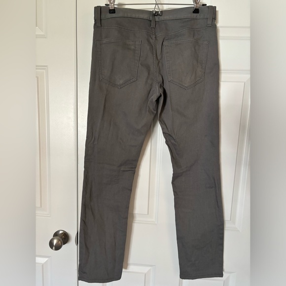 Banana Republic Traveler Jeans Slim Fit 30x30 - Picture 2 of 5